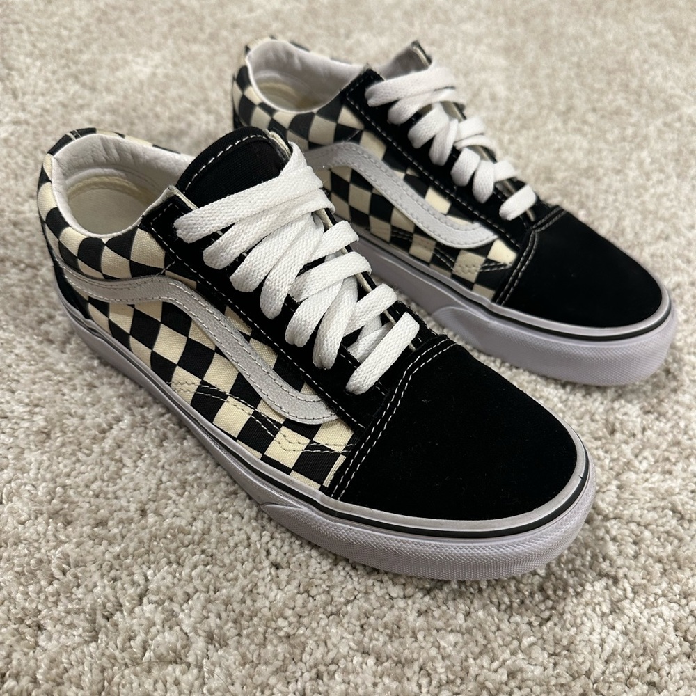Vans Low Checkered Sz 4 Black/White